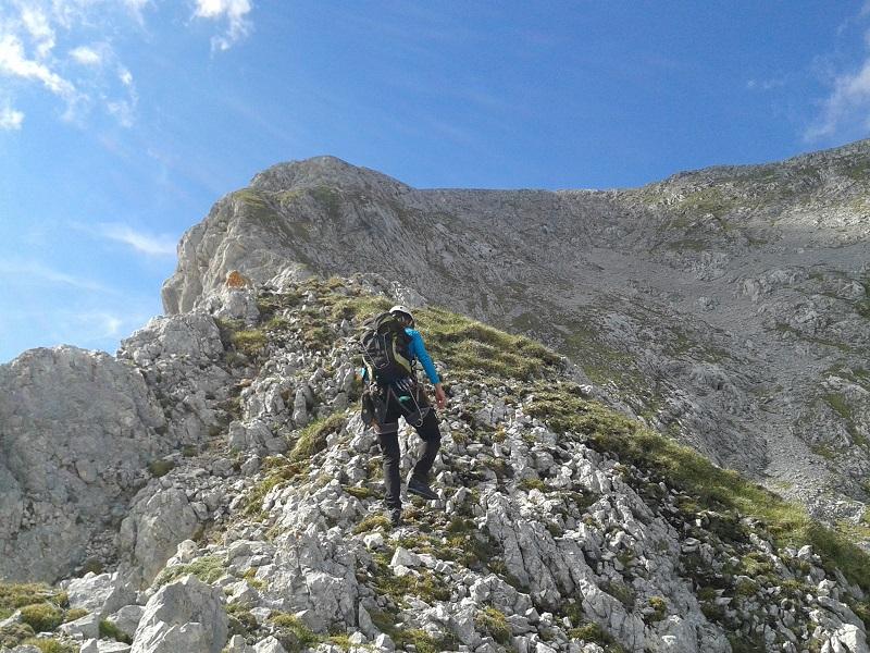 Grebenček do vrha. Da spet zašvicaš. DV8 greben gor