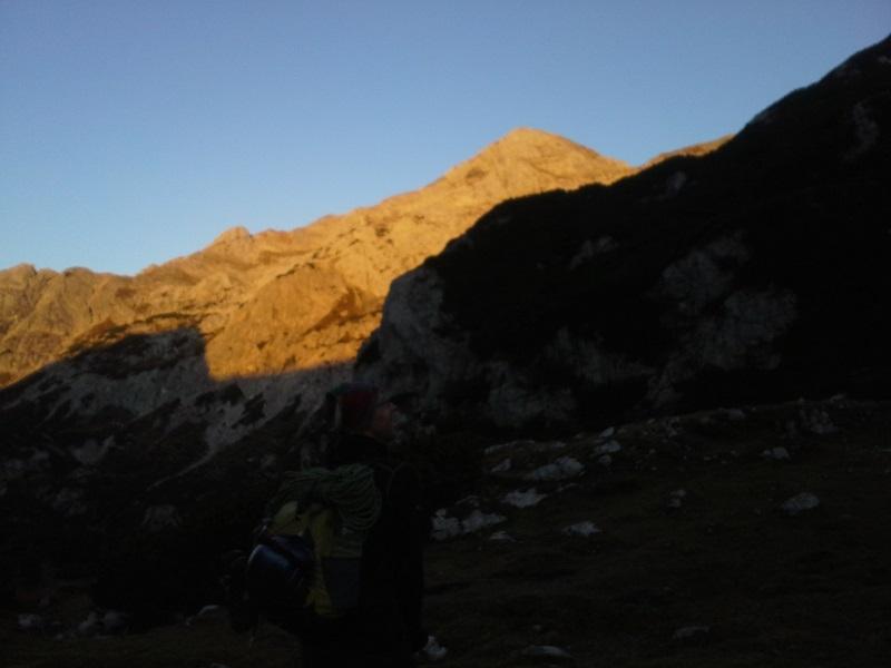 Jutranje sonce in čisto jasno nebo na Korošici. GG jutro na korosici