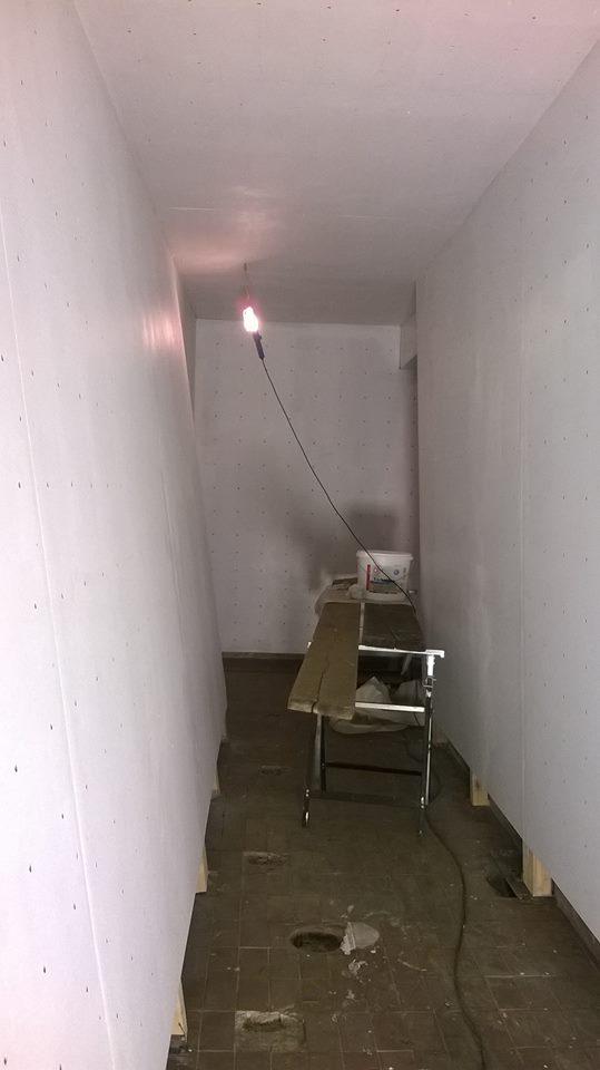 Fantje pa smo se lotili hodnika 11 Hodnik