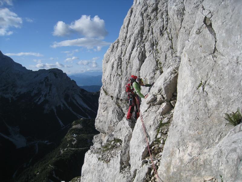 Višje ko si, boljša je skala mojca2_kraj_sten