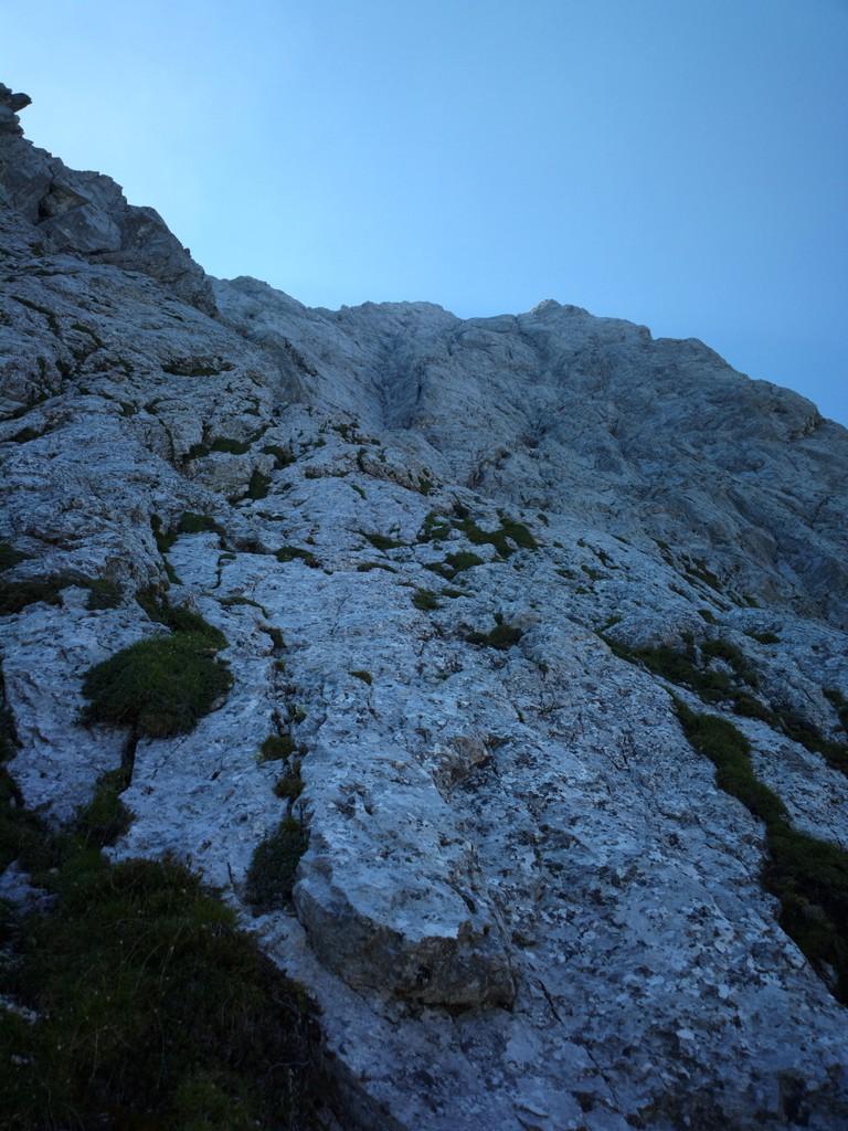 Plezaš v smeri velike zajede visoko nad tabo Spik direttissima 04