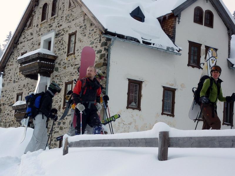 Nedeljska odprava turnih smučarjev s Stevom na čelu. 12