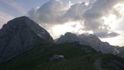 Vplezavanje v okolici Kamniškega sedla