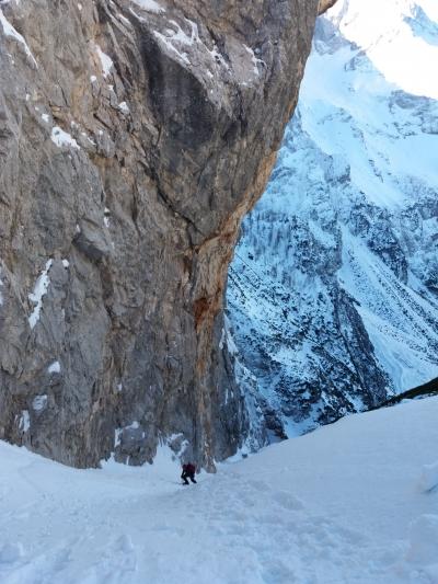 GRAPA MED VELIKO BABO IN LEDINSKIM VRHOM III70 st./40-60 st. 700 m