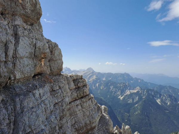 Plan C ali Škrlatiške grede (III+/II-III, 1000 m dolžine)