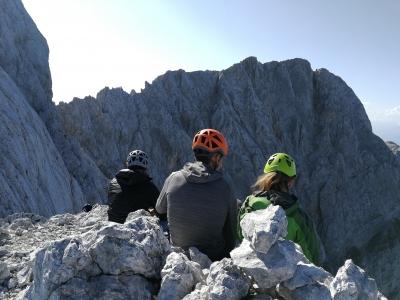 Martuljške lepote v Malem Oltarju (smer Bučer-Kristan, IV-/III)