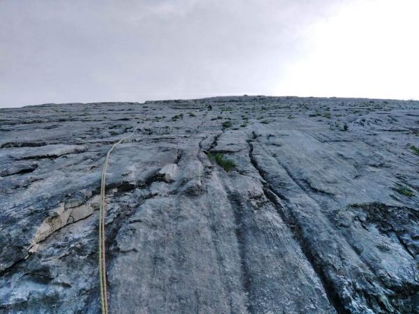 ŠKRBINSKA PLOŠČA, IZPOLNJENA ŽELJA, 250 M, V/III-IV
