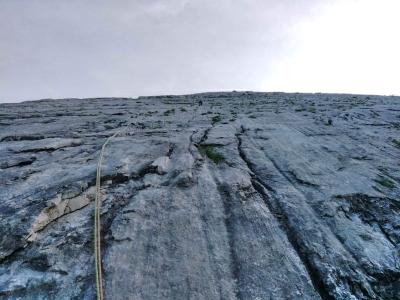 ŠKRBINSKA PLOŠČA, IZPOLNJENA ŽELJA, 250 M, V/III-IV