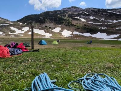 Železničarji okupirali Korošico